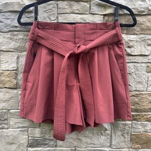 Athleta Rusty Red/Brown Skyline Il Paperbag Shorts 4 | Athleisure Sporty Chic